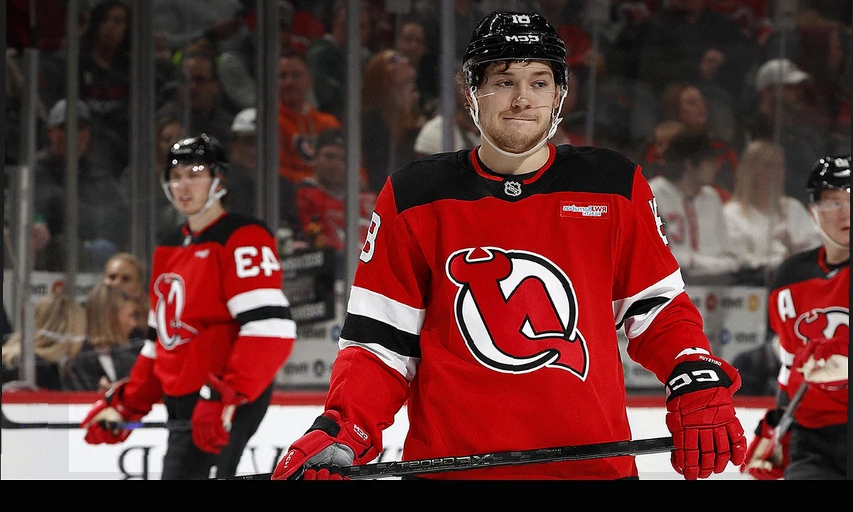 Арсений Грицюк: «Со вторыми-третьими звеньями НХЛ еще можно играть, а первые — это другая лига»